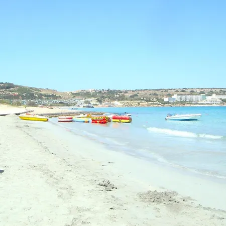 Seafront Maisonette Ocean Views & Terrace Mellieħa