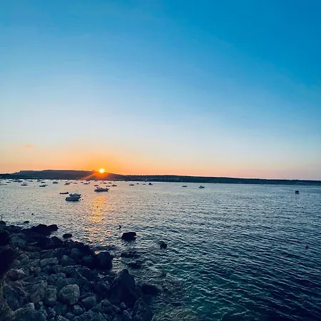 Ferienhaus Seafront Maisonette Ocean Views & Terrace