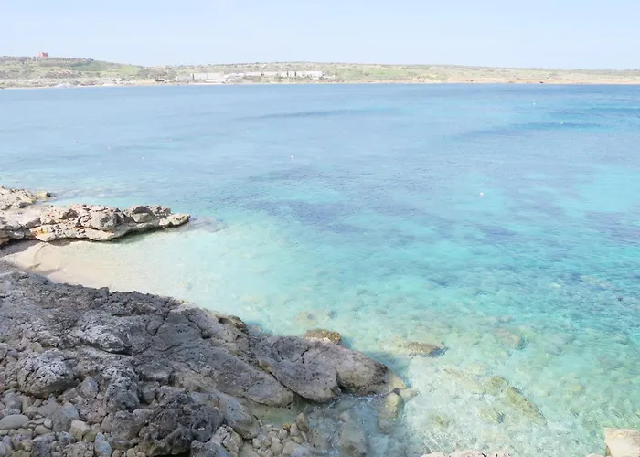 Seafront Maisonette Ocean Views & Terrace *