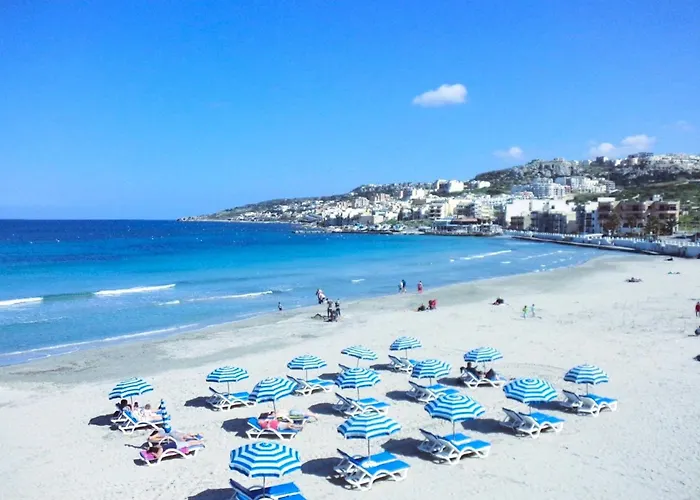 Feriehus Seafront Maisonette Ocean Views & Terrace