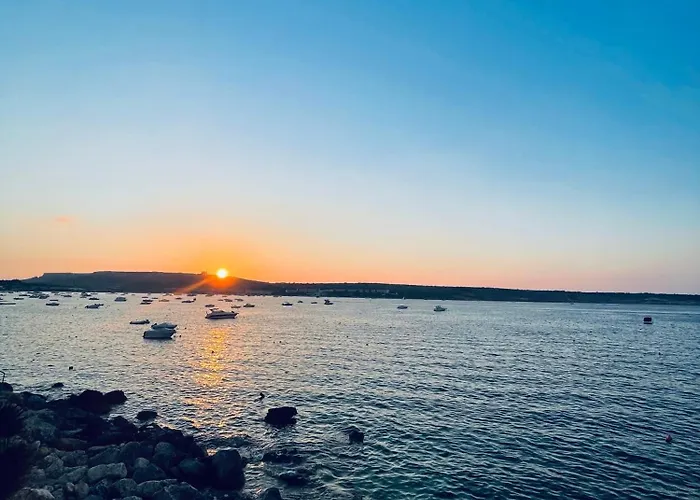 Feriehus Seafront Maisonette Ocean Views & Terrace
