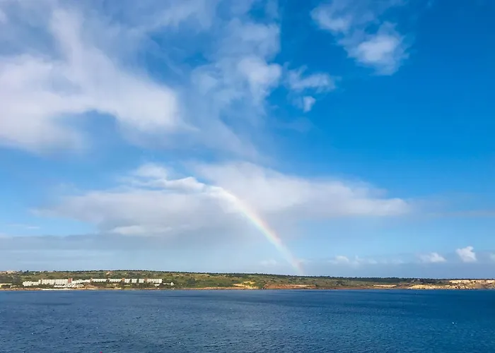 Seafront Maisonette Ocean Views & Terrace Feriehus