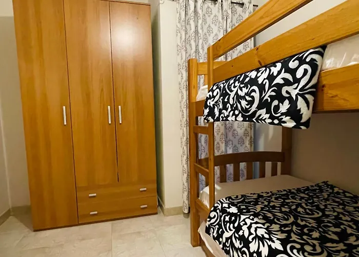 Feriehus Seafront Maisonette Ocean Views & Terrace Mellieħa