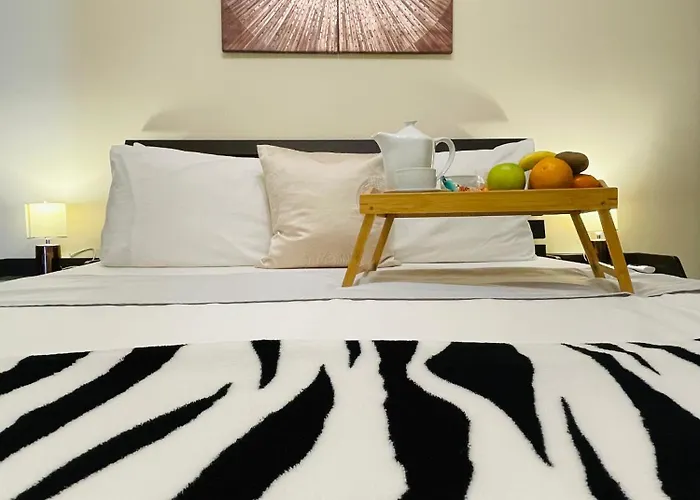 Seafront Maisonette Ocean Views & Terrace *