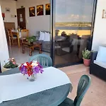 Seafront Maisonette Ocean Views & Terrace
