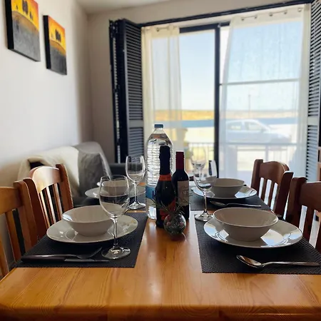 Seafront Maisonette Ocean Views & Terrace Nyaraló Mellieħa