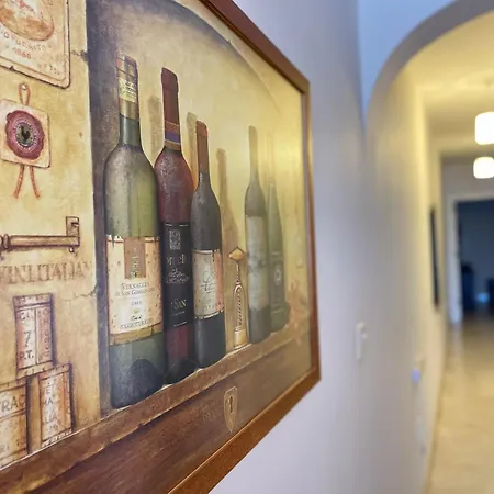 Seafront Maisonette Ocean Views & Terrace Case de vacanță *