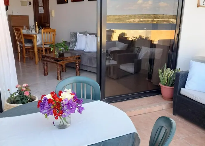 Seafront Maisonette Ocean Views & Terrace